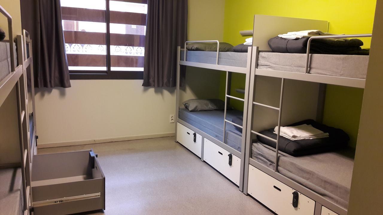 Alberg Pere Tarres Barcelona Buitenkant foto